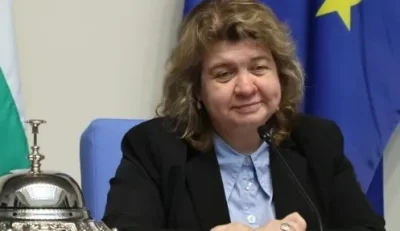 Наталия Киселова връща на президента искането за референдум за еврото