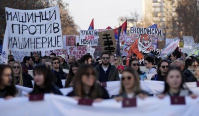Заместник-ректорът на университета в Нови Сад подаде оставка след многобройните студентски протести