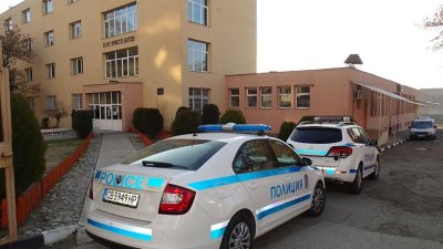 Дрога до училищата: Полицията в София удари наркоканалите, задържани са 12 души &ndash; включително 15-годишен с фентанил и кокаин