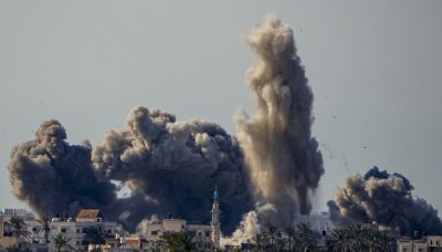 Израел уби 15 бежанци в девическо училище в ивицата Газа