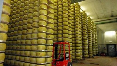 Пишещи машини, генератори и запаси за 3 месеца: Какво крие държавният резерв