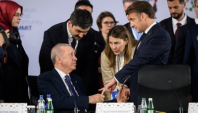 Макрон се превърна в &bdquo;малко момче&ldquo; пред Ердоган (ВИДЕО)