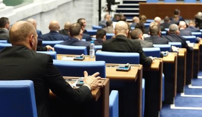 Две временни комисии на фокус: Безопасността на пътя и разпространението на райски газ