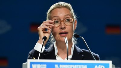 Лидерката на &bdquo;Алтернатива за Германия&ldquo;: Орбан е пътеводна светлина на свободата, вее вятърът на промяната