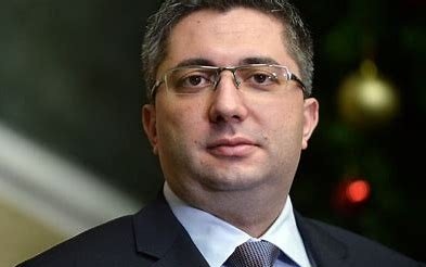 Николай Нанков: Защо Радев, който за 8 години наложи вето на какви ли не закони, не оспори Закона за приемане на еврото?