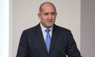 Радев: Управляващите дължат отговори за еврото &ndash; рискът от ценови шок е реален