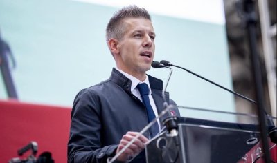 Унгарският опозиционен лидер Петер Мадяр посети Румъния, за да укрепи позициите си преди президентската надпревара