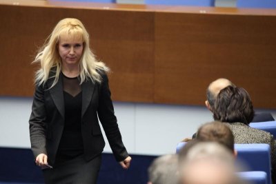  Още един депутат напусна групата на ДПС &ndash; Доган в парламента