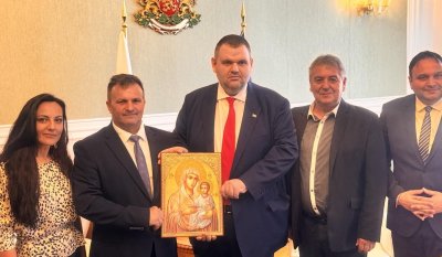 Делян Пеевски прие трима кметове в стратегията за ново начало на регионите