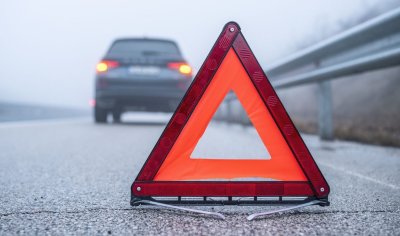 Катастрофа затруднява движението по АМ "Струма" към Симитли