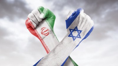 Израелски удари по Иран предизвикват масова реакция на ПВО