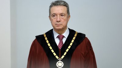 Янаки Стоилов: Въпросът за референдум за еврото още не е затворен юридически