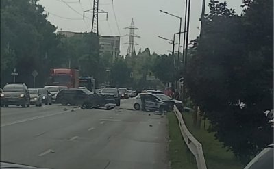 Катастрофа с полицейски патрул в София: Двама служители пострадаха при инцидент след преследване