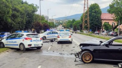 Заловиха шофьора, избягал след инцидент с двама пострадали полицаи в София