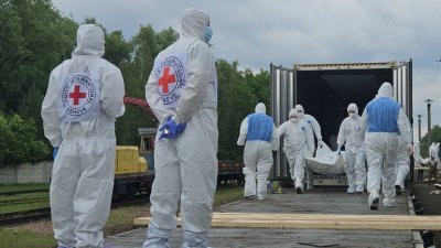 Русия предаде телата на над 2400 загинали украинци, но не е получила обратно нито едно тяло на руски войник