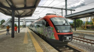 Пътници останаха заключени във вагон в Русе, новите летни влакове на БДЖ вече са в движение