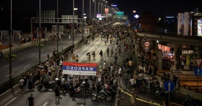 Сърбия: Студентски протести, блокади и гражданско неподчинение след сблъсъците на Видовден