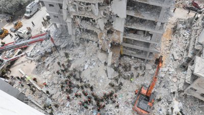 Успешна евакуация: Двама българи бяха изведени от Иран с помощта на дипломатическата мисия