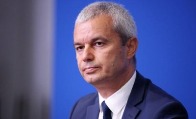 Костадинов иска оставка на правителството заради доклад на ЕП за Северна Македония