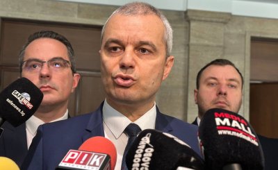 &bdquo;Възраждане&ldquo; внесе вот на недоверие срещу правителството заради фискалната политика и въвеждането на еврото