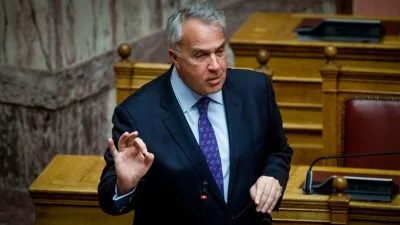 Оставки на висши гръцки министри заради скандал с евросубсидии