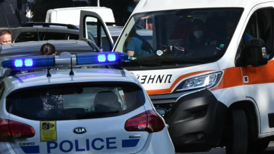 Автомобил блъсна две момичета на пешеходна пътека в Русе