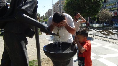 Турция страда от гореща вълна с температури над 40&deg;C