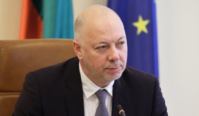 Евакуираха 12 български дипломати от Иран заради повишена опасност
