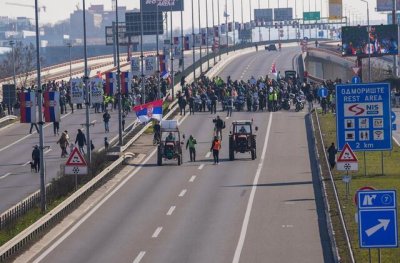 Студенти блокират Сърбия: Белград, Ниш и още градове излизат на протест срещу полицейското насилие