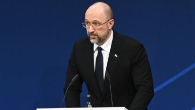 Зеленски предлага Денис Шмигал за министър на отбраната в новото правителство на Украйна