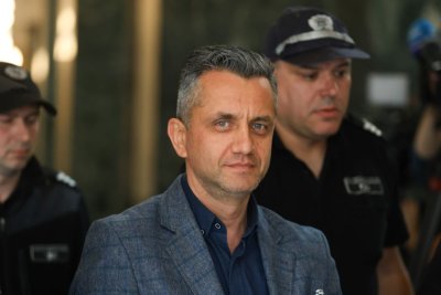 Пуснаха бившия шеф на Пловдивската митница под домашен арест