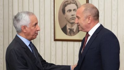 Румен Радев към външния министър на Катар: Ценим високо усилията ви за деескалация на конфликта в Близкия Изток