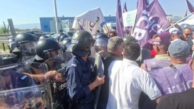 Протестът на работниците в държавните горски стопанства на автомагистрала &ldquo;Тракия&rdquo; приключи