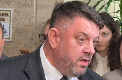 Атанас Зафиров критикува опозицията: Вотът на недоверие е ядрена бомба! Не се хвърля без смисъл!