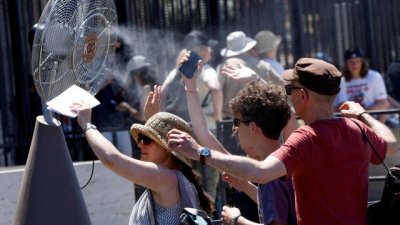 Силна гореща вълна удари Италия с червена тревога в 18 града