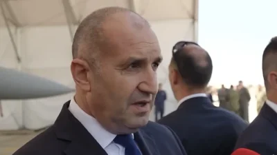 Румен Радев след изказването на Тошко Йорданов: Нека си внесем и депутати за по 500 лева