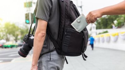 МВР с предупреждение: Внимавайте за джебчии и кражби това лято във Варна