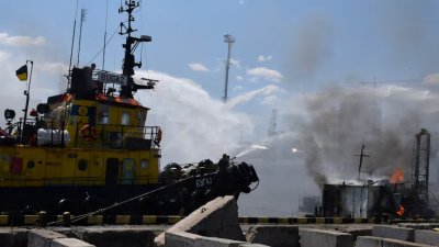Русия удари пристанището в Одеса: Двама загинали и шестима ранени след ракетен обстрел
