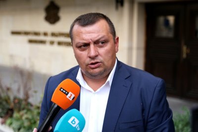 България формира щаб за пожарите и подава молба за помощ към ЕС