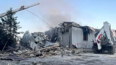 Нощни удари в Киев поразиха военни заводи и промишлени обекти с тежки щети