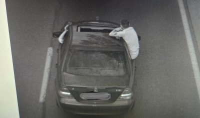 Опасно поведение на пътя завърши с актове за трима младежи (СНИМКА)
