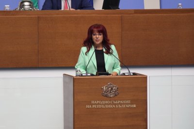Петя Цанкова: Даваме възможност на всеки млад човек да учи, независимо от доходите на родителите му