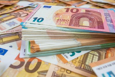 Новата емисия държавен дълг ще струва 1,745 млрд. евро