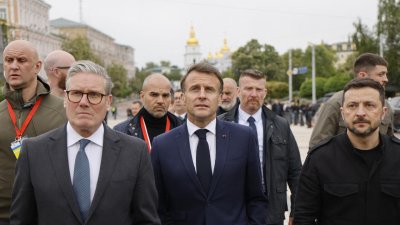 Зеленски е в Берлин за обща позиция с ЕС преди срещата Тръмп&ndash;Путин
