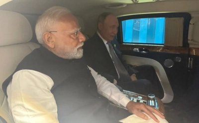 Индийският премиер Моди се повози в Aurus-а на Путин