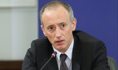 Смарт устройствата ще бъдат забранени в клас най-вероятно от ноември