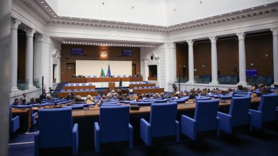 Нов политически сезон: Бюджет 2026, вот на недоверие и спорове за ДАНС влизат в дневния ред на парламента