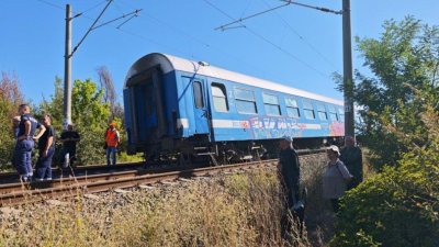 Бърз влак от Бургас за София дерайлира край Калитиново &ndash; няма пострадали