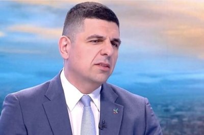 НЕВЕРОЯТНО! "Да, България" на Ивайло Мирчев се разраства брутално, към партията се присъединиха нови 7 човека, след откриването на офис в Украйна
