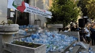 Управляващите не могат, а в Плевен не искат да продължават по старому